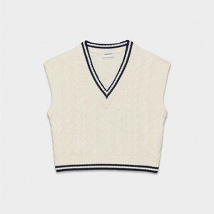 Aritzia Winston White Cable Knit Sweater Vest
